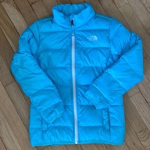 Girls North Face Puffer Jacket Size Medium 10/12 light blue / teal